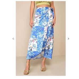 Immaculate Style Blue Multi Scarf Print Satin Wrap Midi Skirt NWT size large